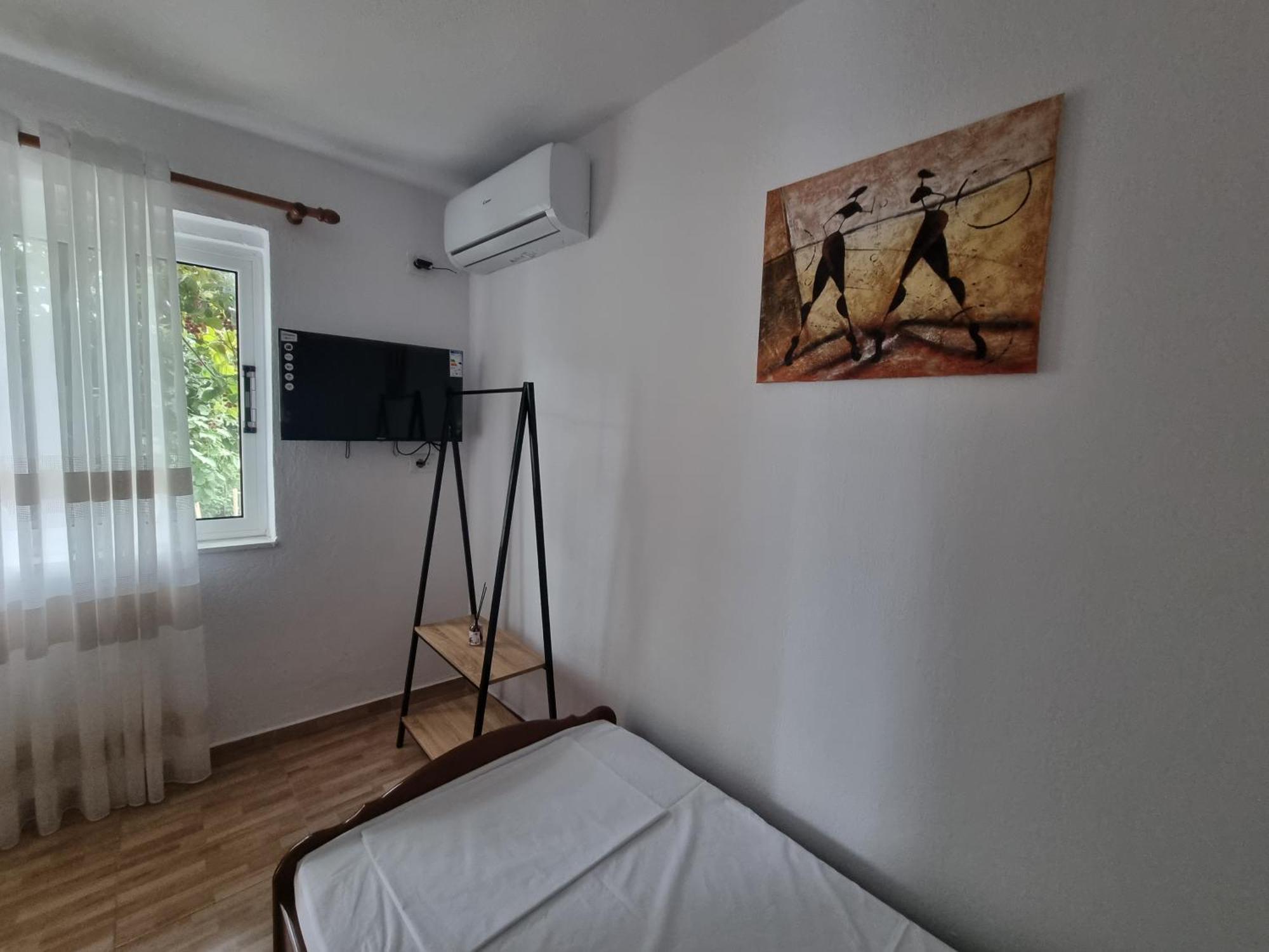 Bed and Breakfast Tony'S Terrace Гирокастра Экстерьер фото