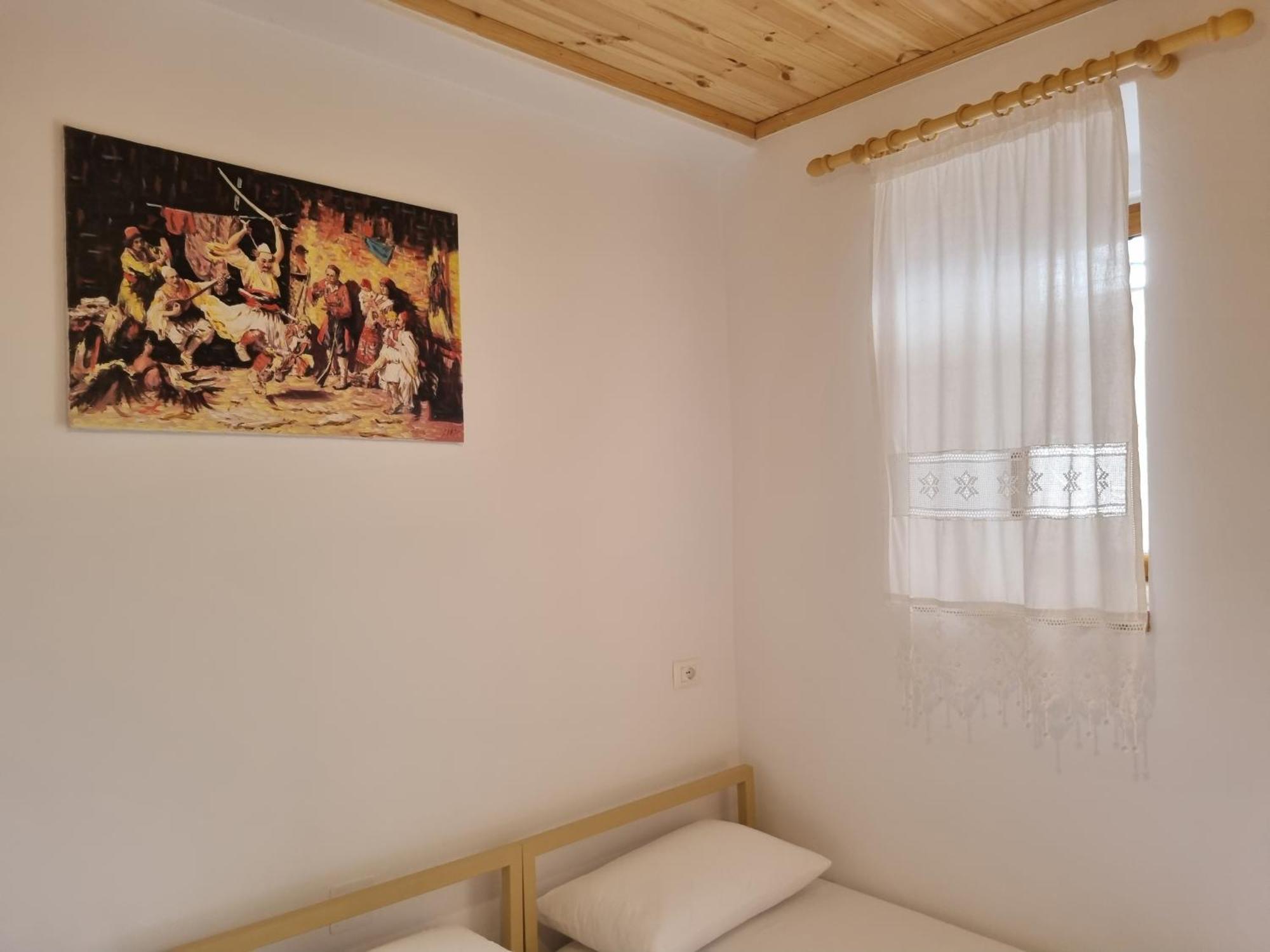 Bed and Breakfast Tony'S Terrace Гирокастра Экстерьер фото