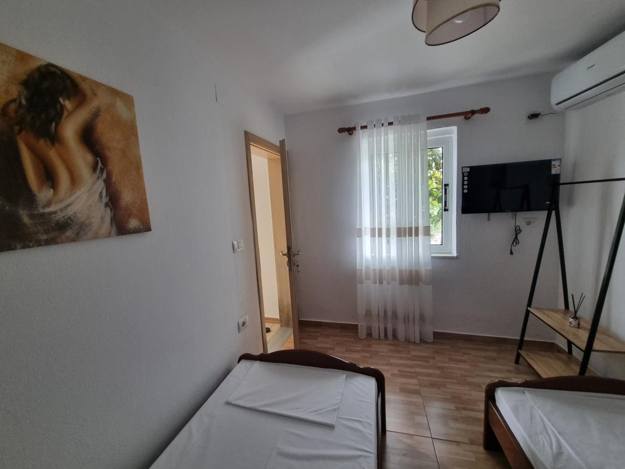 Bed and Breakfast Tony'S Terrace Гирокастра Экстерьер фото