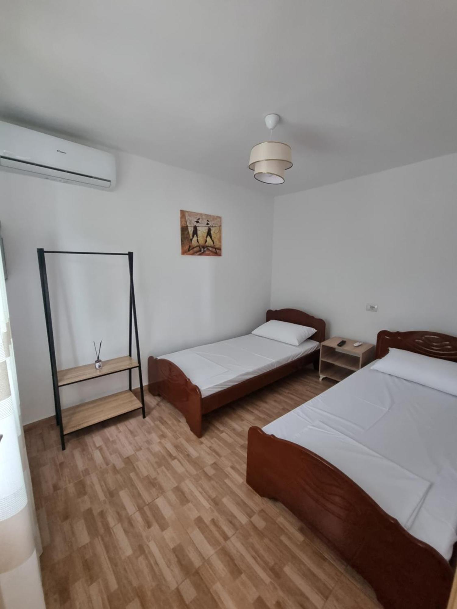 Bed and Breakfast Tony'S Terrace Гирокастра Экстерьер фото