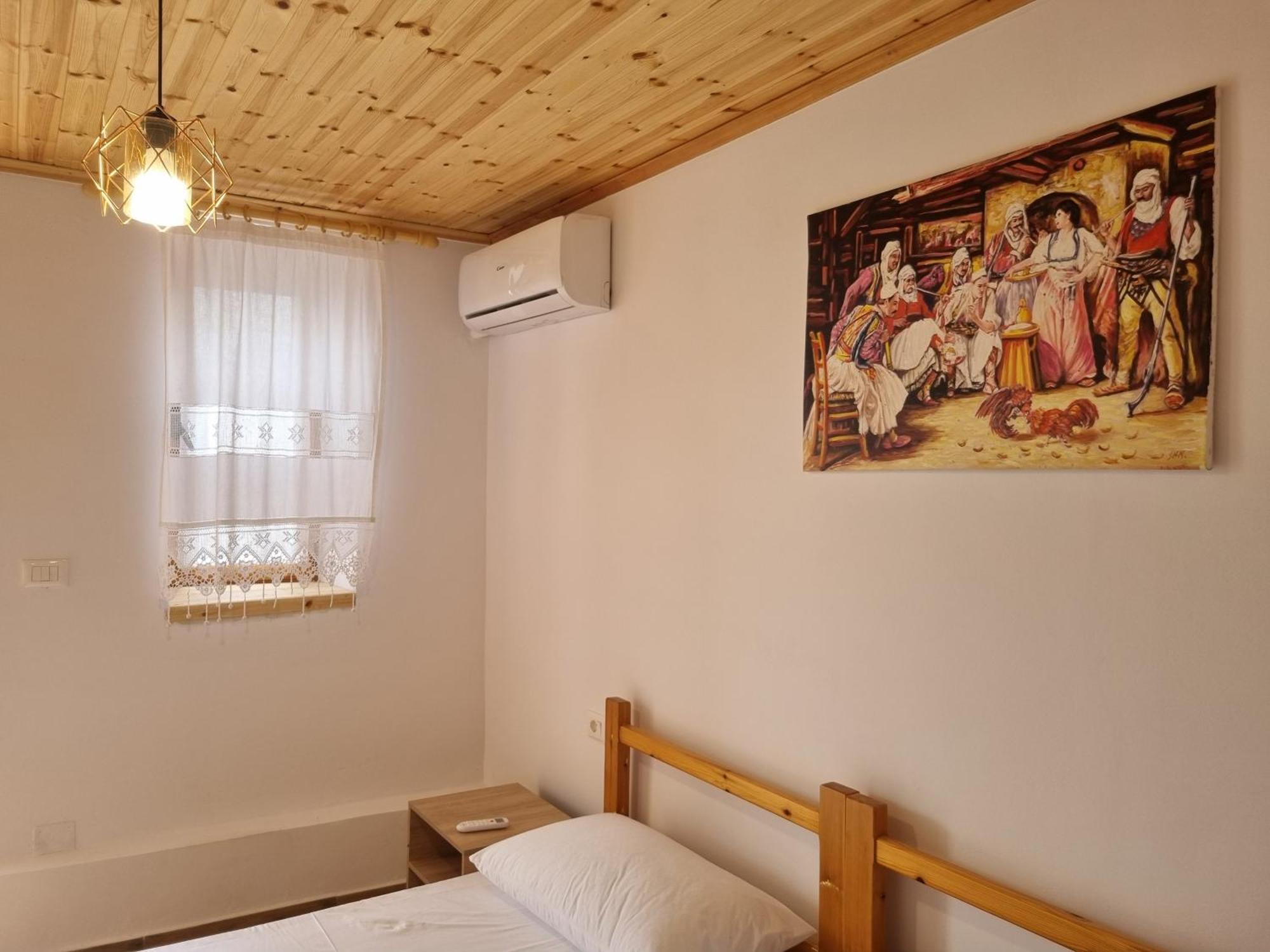 Bed and Breakfast Tony'S Terrace Гирокастра Экстерьер фото