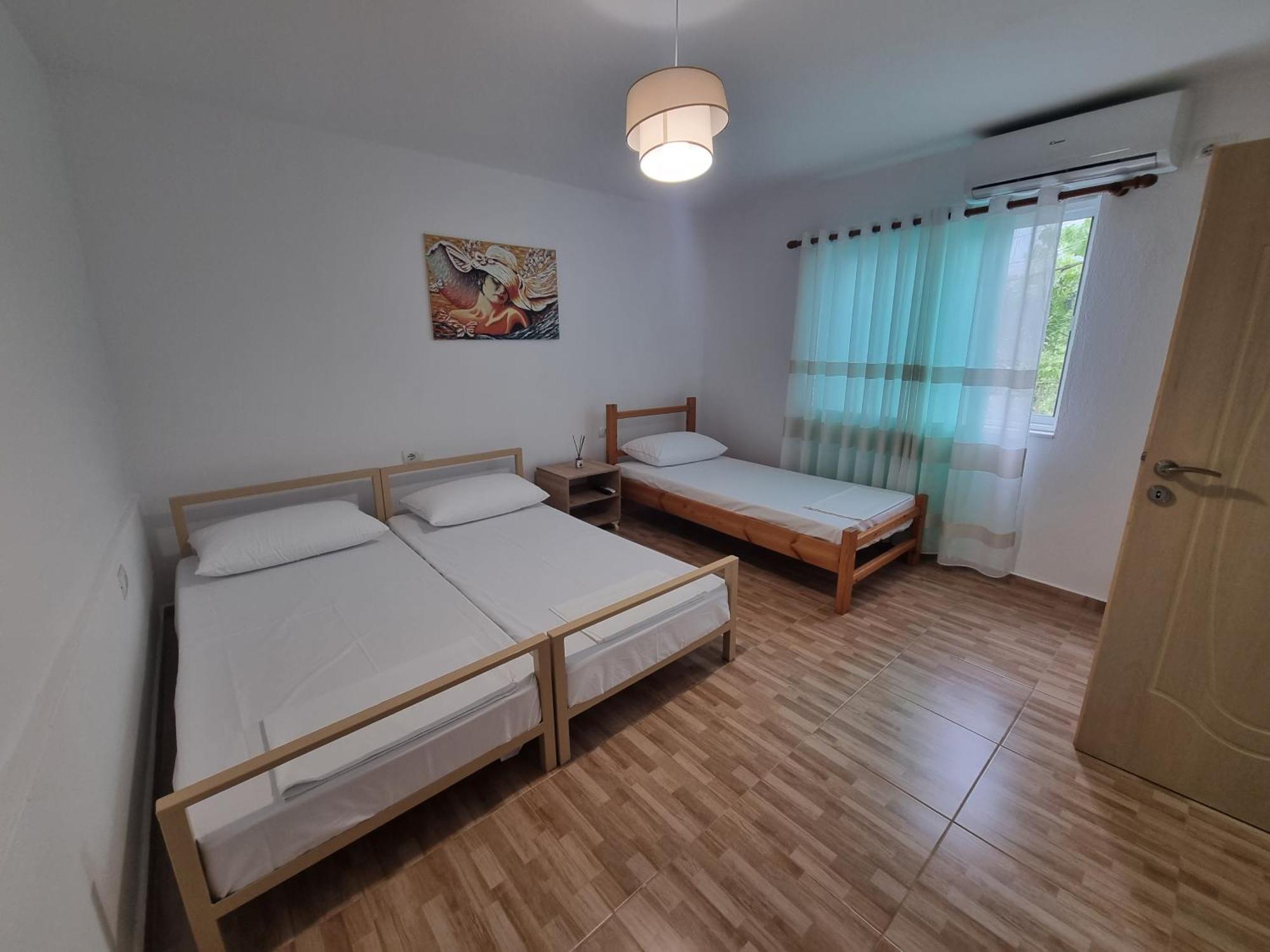 Bed and Breakfast Tony'S Terrace Гирокастра Экстерьер фото