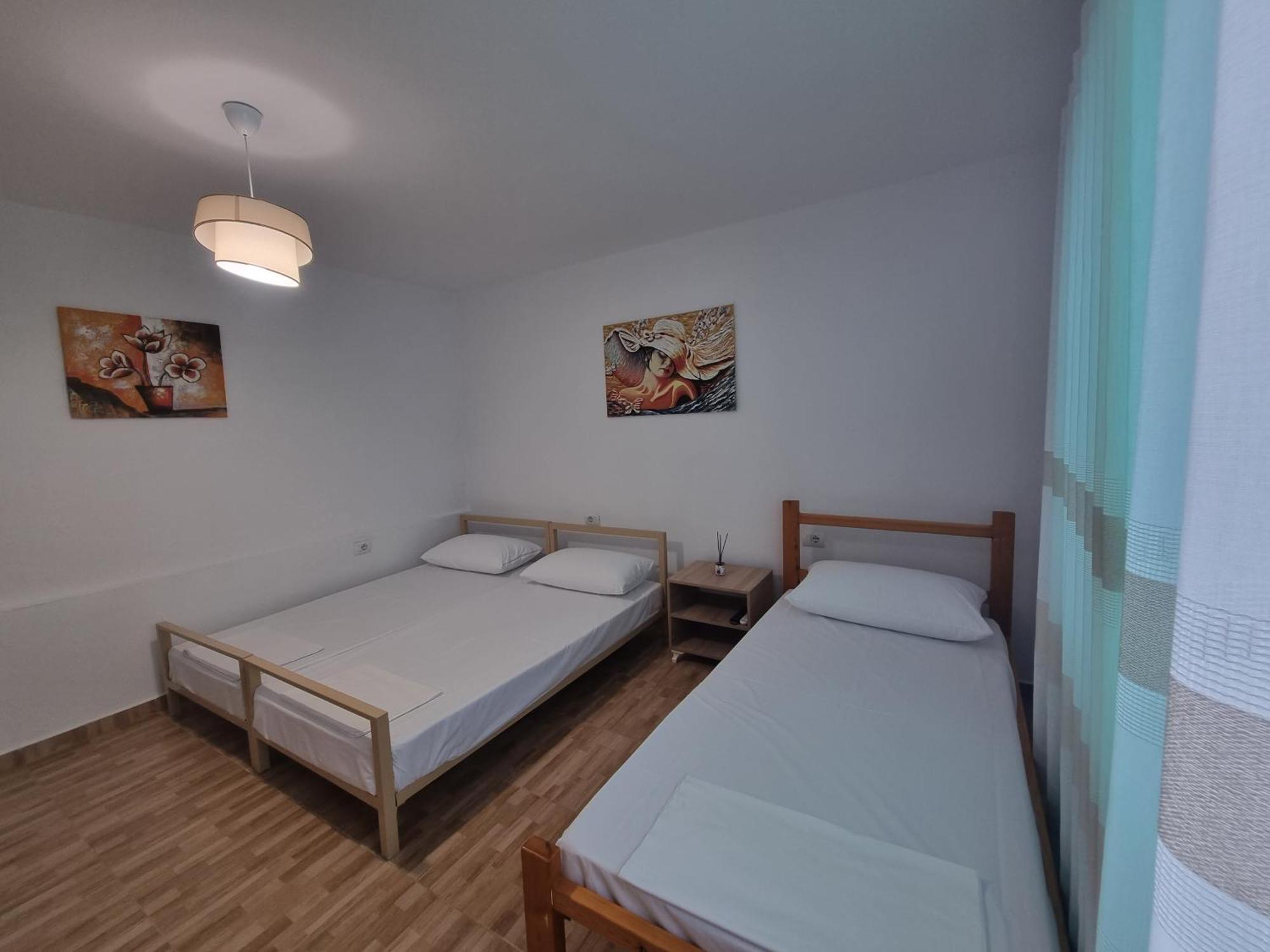 Bed and Breakfast Tony'S Terrace Гирокастра Экстерьер фото